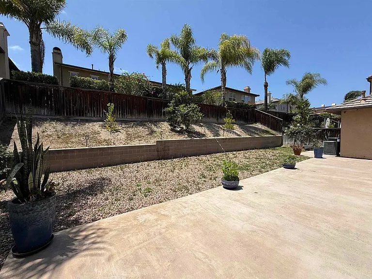 1472 Canoe Creek Way — Photo 35