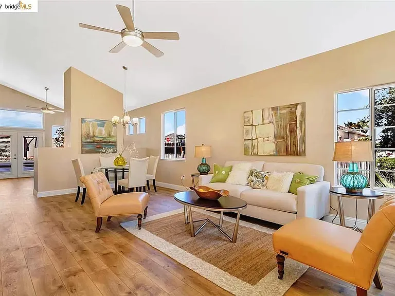 4724 Cove Ln — Photo 4