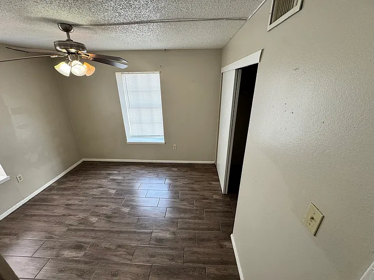 680 Sharp Ln #403 — Photo 23