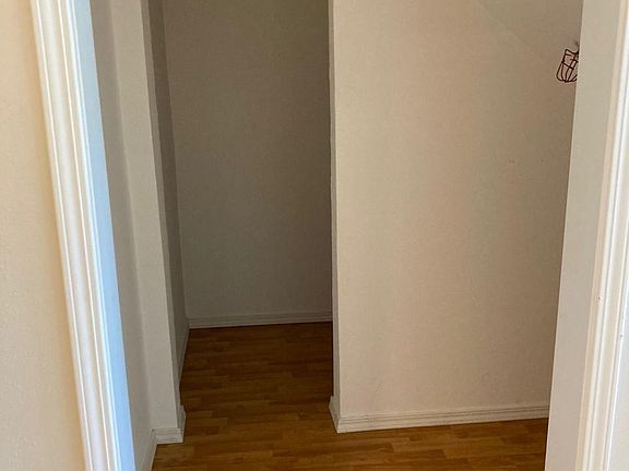 3rd image of 885 Arguello Blvd