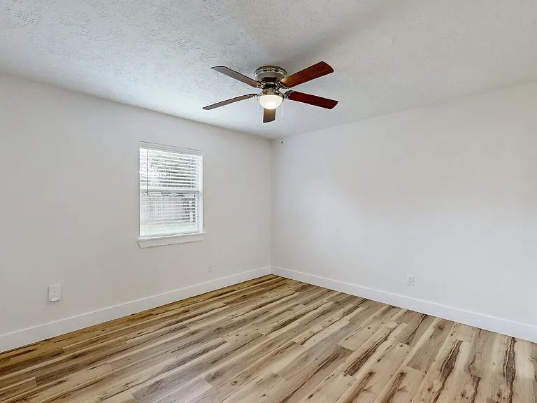 1012 San Saba Dr — Photo 14