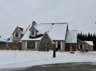 335 Lane 230 Jimmerson Lk, Angola, IN 46703