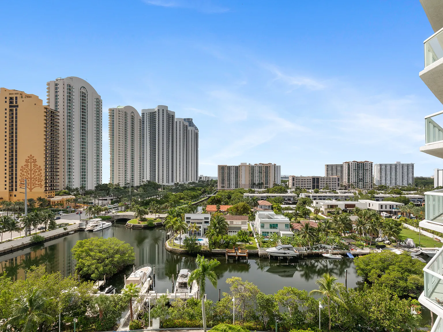 2 bed, 1530 sqft, $4,498 — Photo 3