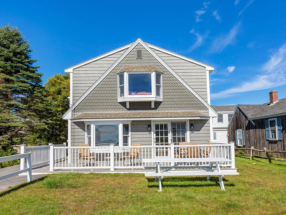 4 Shipwreck Rd