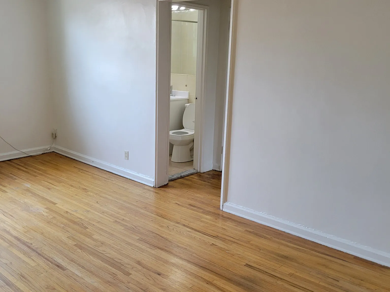 1 bed, $2,400 — Photo 3