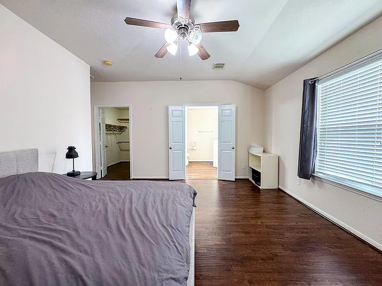 3923 Calgary Cir — Photo 14