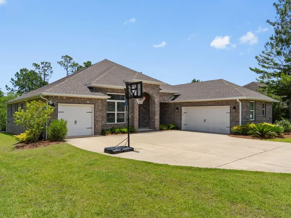 370 Mango Ln, Freeport, FL 32439