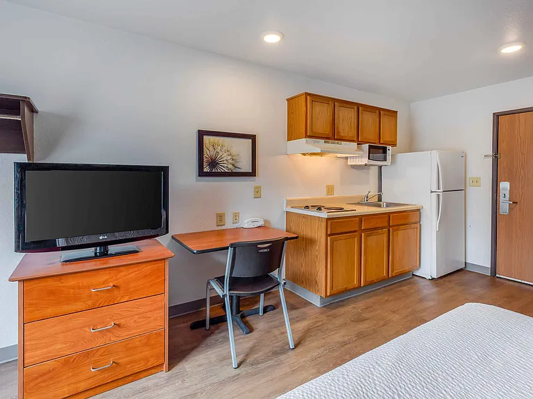 Studio Suite - 1 Full Bed