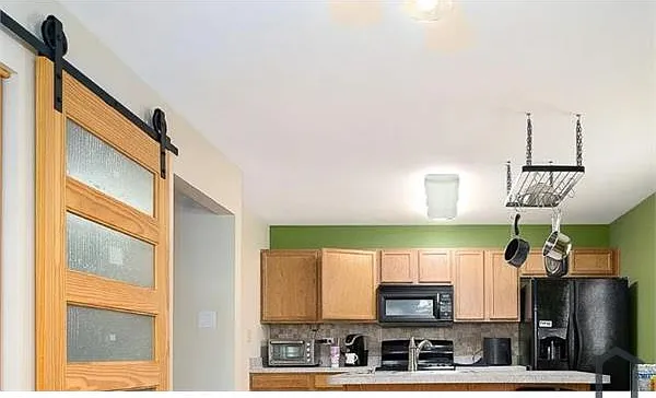 4 bed, 1820 sqft, $2,995 — Photo 3
