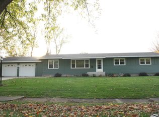 1515 S 6th St, Clinton, IN 47842