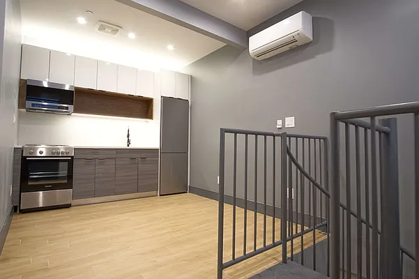 Rented by Lofts and Flats LLC | media 26