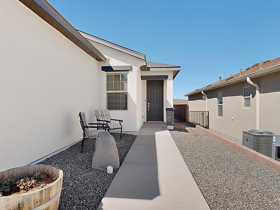 4th image of 2807 Cambridge Ave