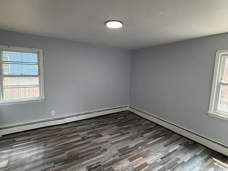 1611 Oliver St #1R — Photo 4