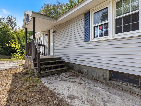 2nd image of 520 Harrison Road