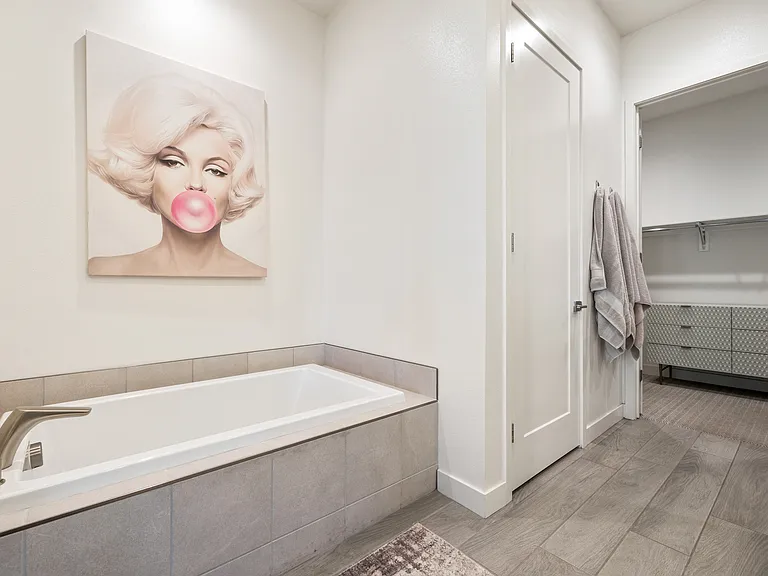 1701 Retreat Cir — Photo 37