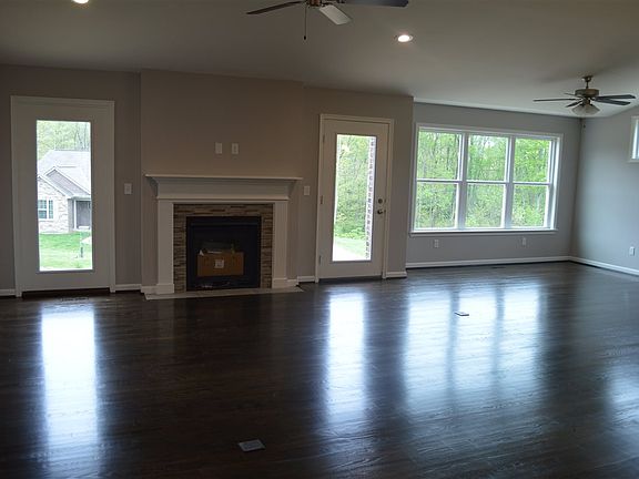 3rd image of 1609 Tremont Ct #126TE