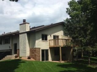 1084 Amble Dr, Shoreview, MN 55126