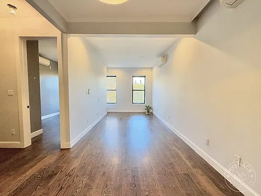 Living room, photo 3
