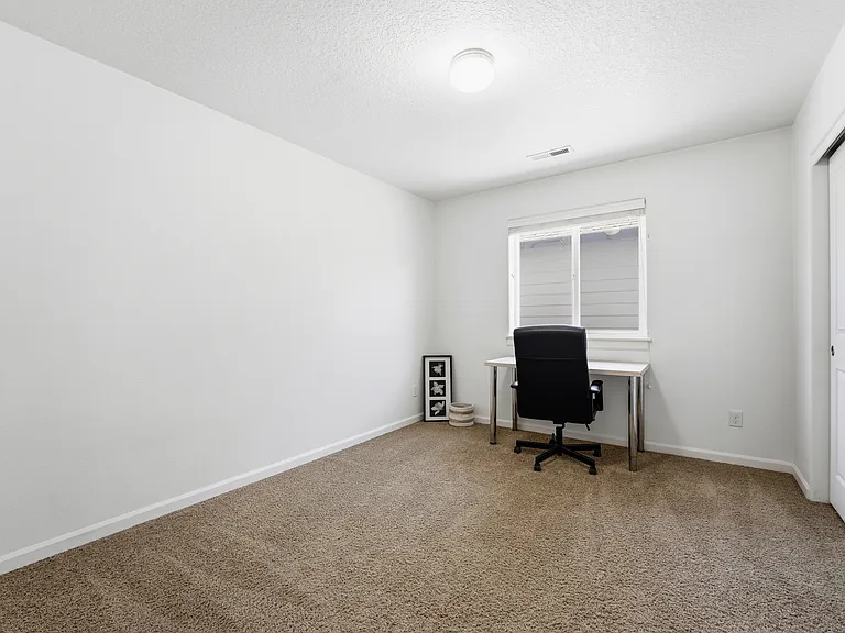 5231 SE Lone Oak St — Photo 37