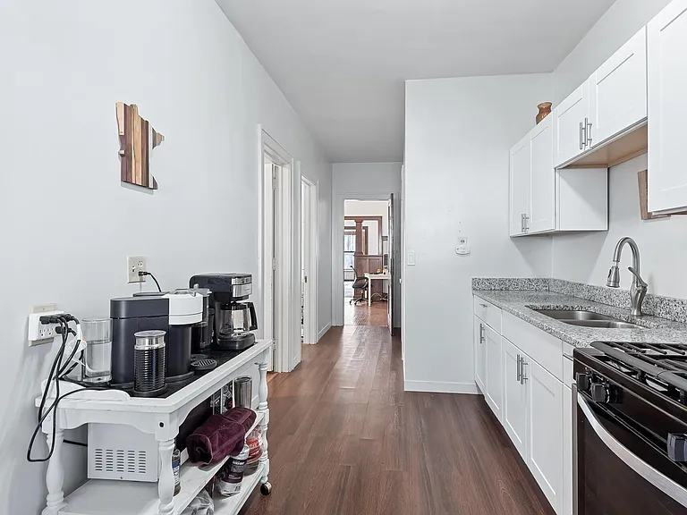 2539 Fillmore St NE — Photo 1