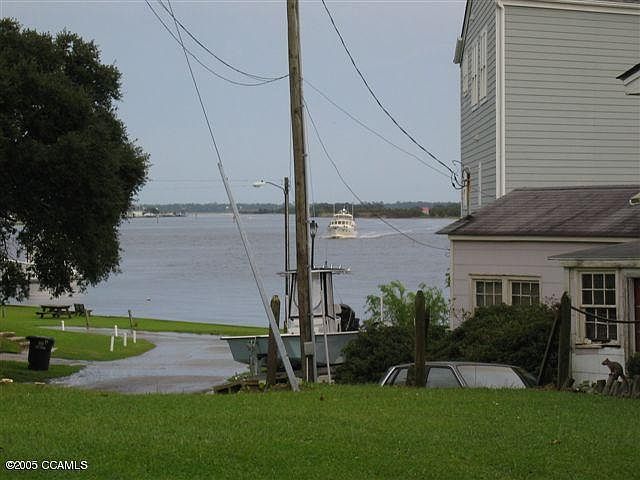 2nd image of 414 Elm