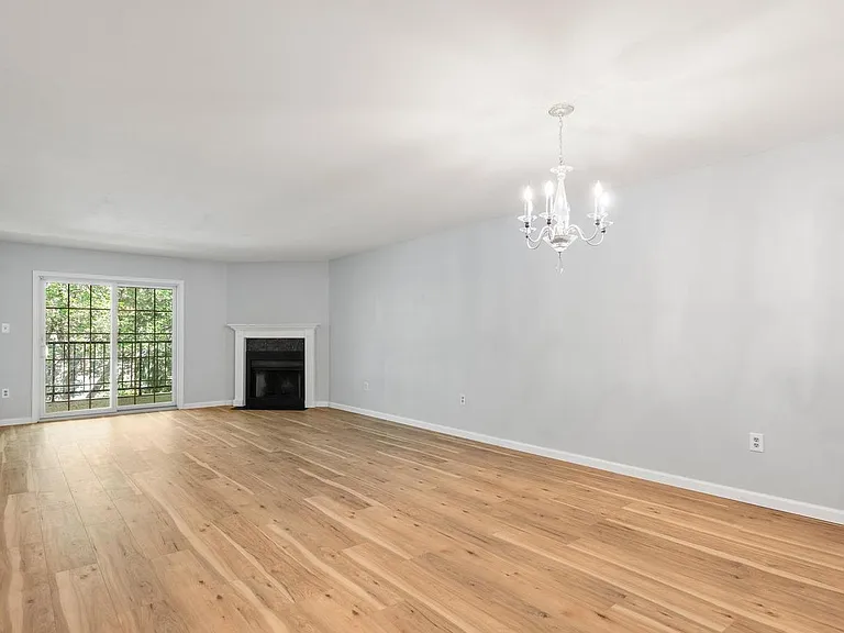 192 Valley Stream Ln — Photo 6