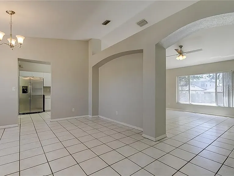 1119 Tuscanny St — Photo 11