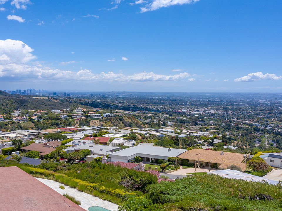 お譲りします / lynch. （バラ売り可） Lyla ミニライラ チューブラートートバッグ - チョコレート | CHARLES