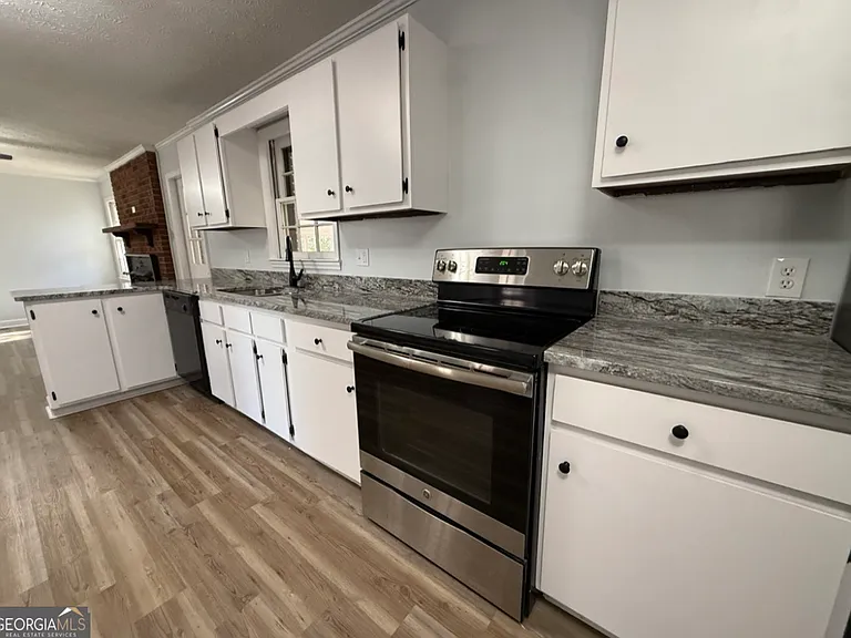 1612 Knox St — Photo 18