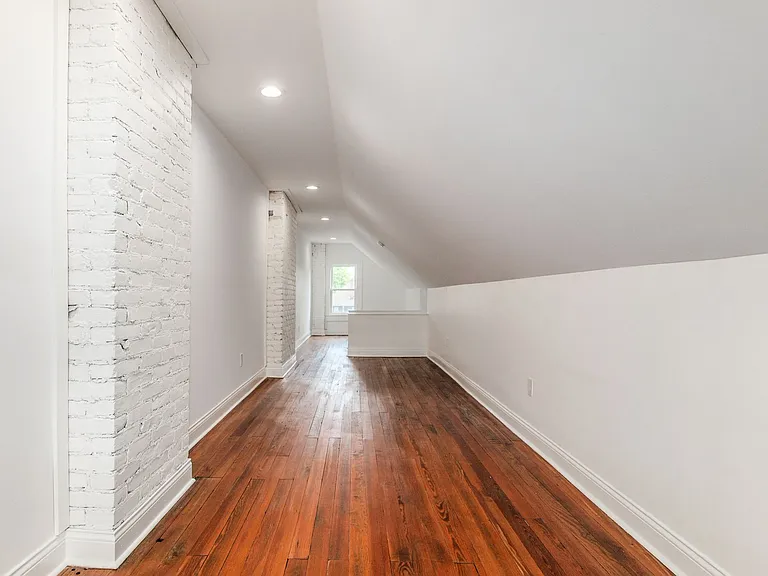 942 Linwood Ave — Photo 33