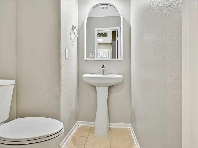 5601 Savannah Woods Ln — Photo 7