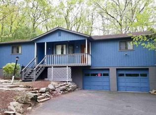 106 Mayfield Ct, East Stroudsburg, PA 18301