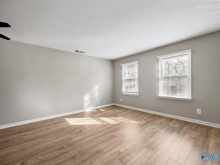 2080 Woodlawn Dr SW #2080 — Photo 10