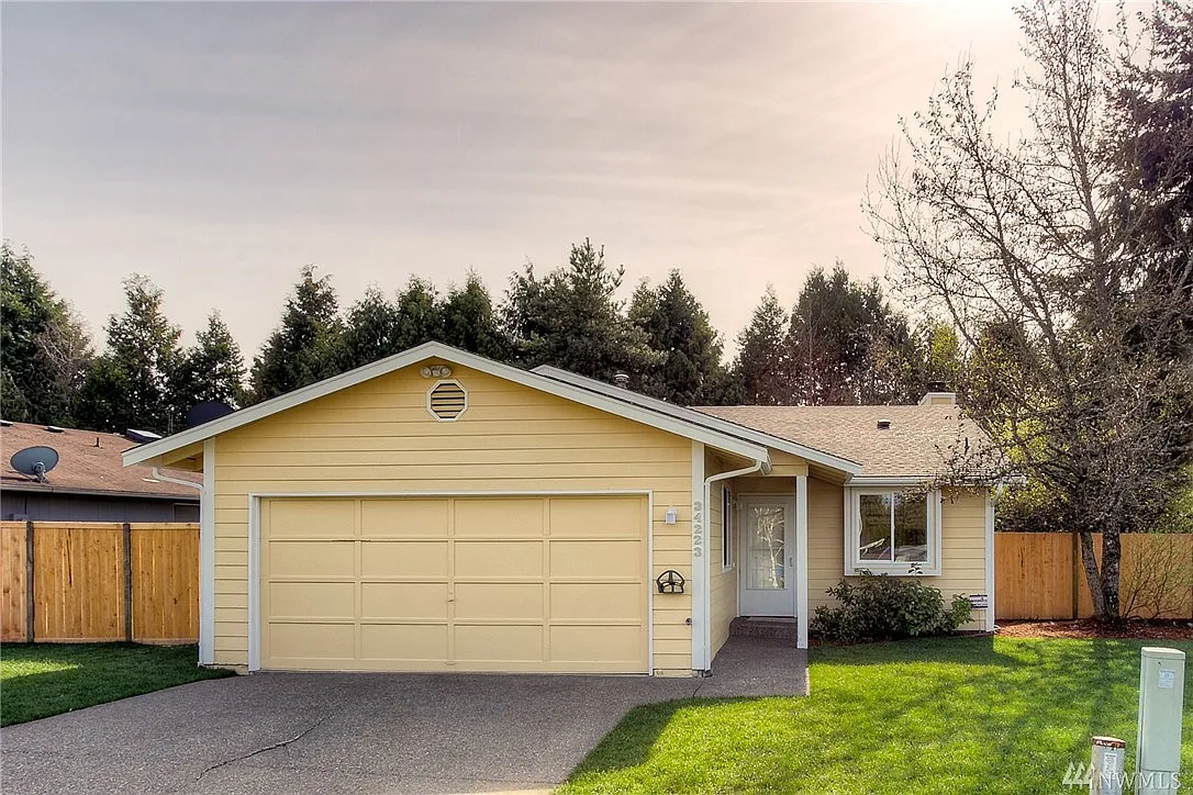 34223 38th Pl SW photo 1