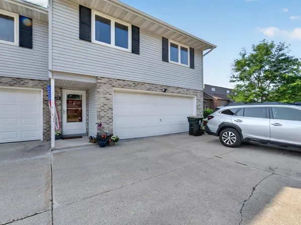 213 Broadway Dr, Sun Prairie, WI 53590