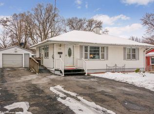 1202 Southlawn Dr, Des Moines, IA 50315