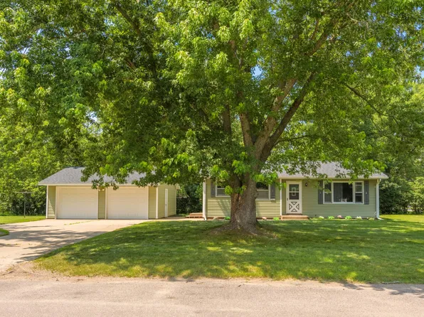 1107 10th Ave N, Princeton, MN 55371