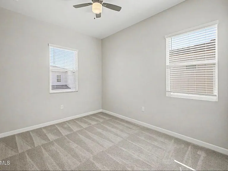 5016 E Gallop Way — Photo 18