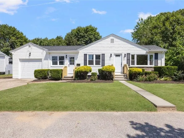 20 Koster St, Cranston, RI 02910