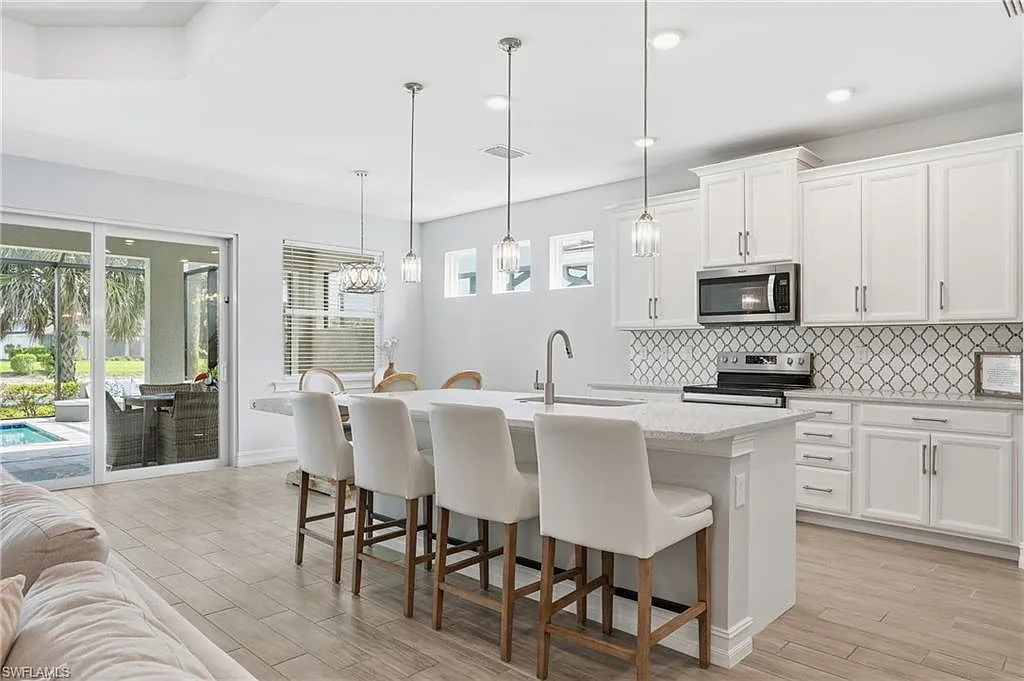 3 bed, 4.0 bath, 2256 sqft, $4,500 — Photo 1