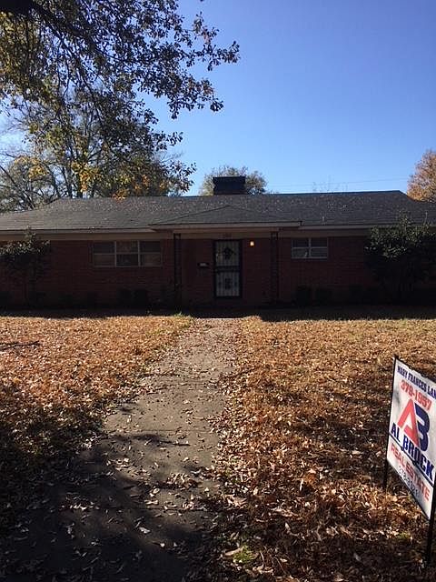 2nd image of 199 Clover Cir