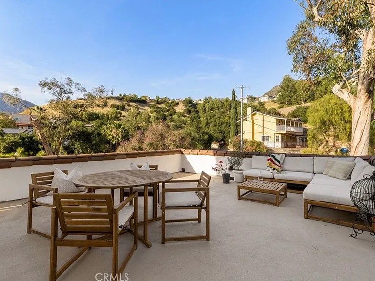 11111 Tujunga Canyon Blvd — Photo 12