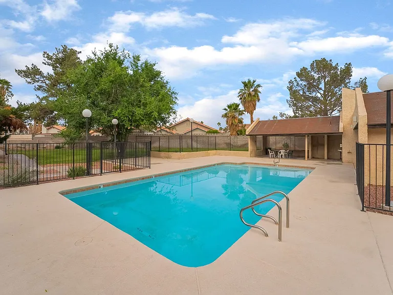 3949 S Torrey Pines Dr — Photo 29