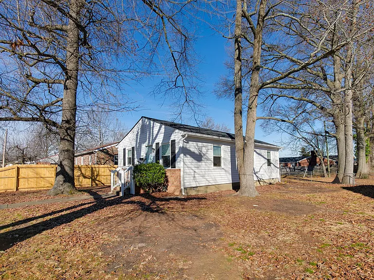 900 Cheatwood Ave — Photo 32
