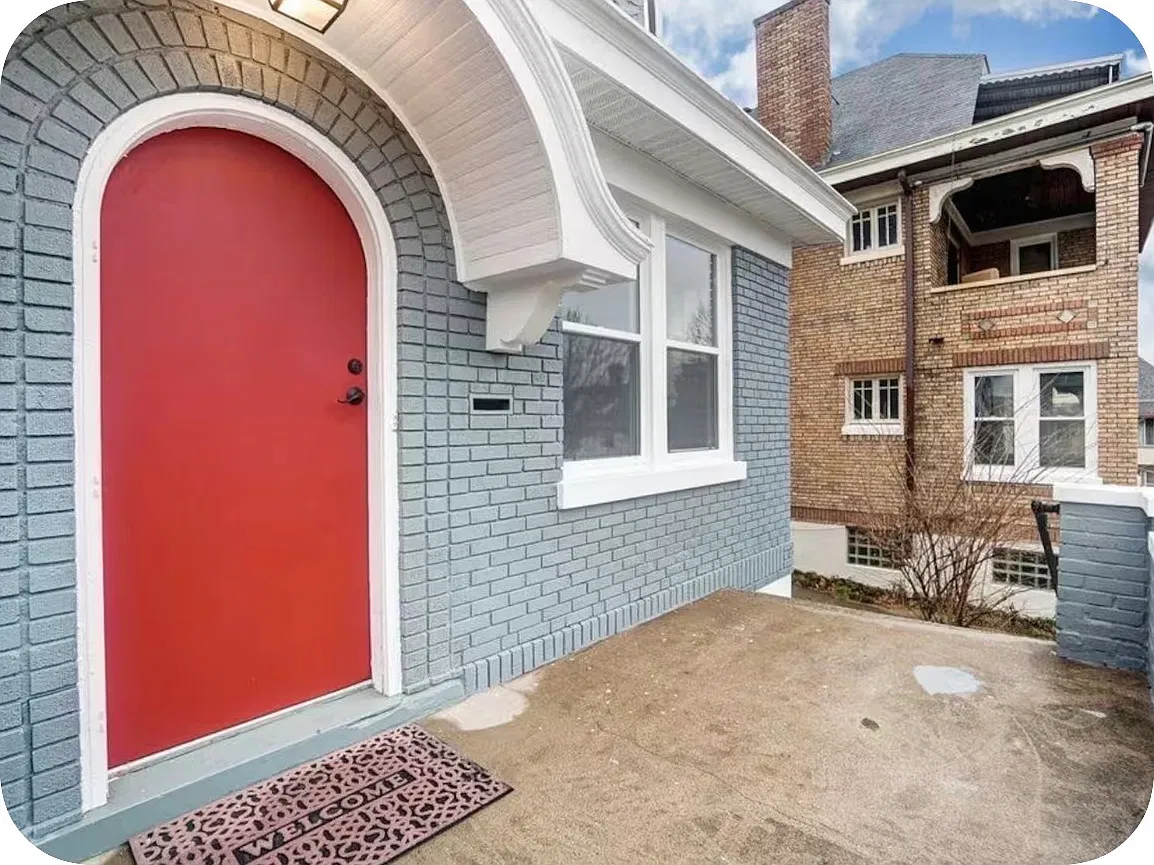 3 bed, 2314 sqft, $2,400 — Photo 2