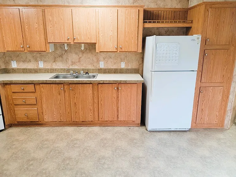 54 Cannon Dr — Photo 17