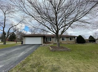 402 S Jackson St, Philo, IL 61864