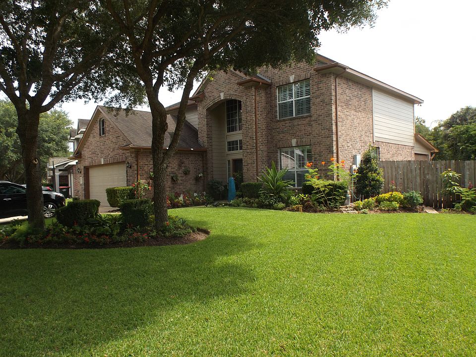 1st image of 2855 Five Oaks Dr
