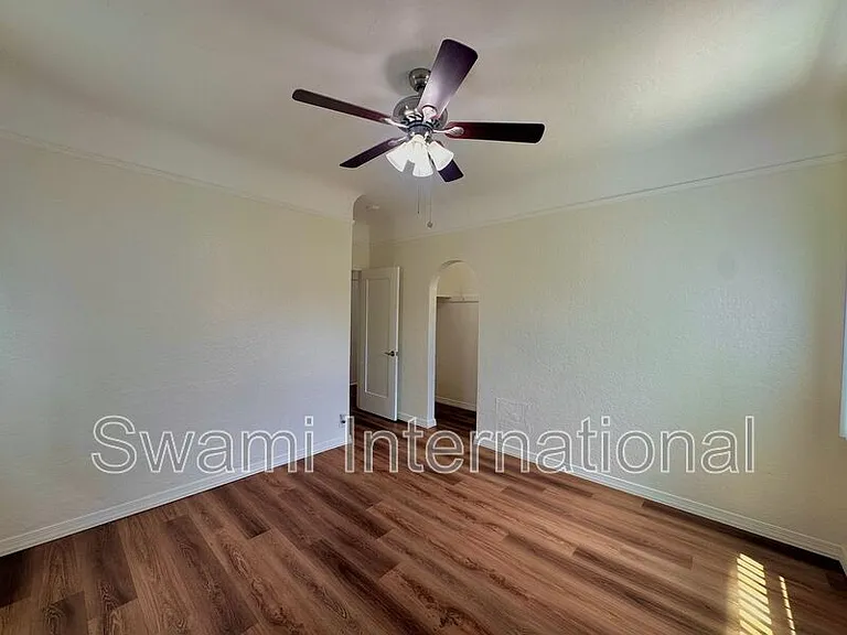 2066 Chestnut Ave — Photo 43