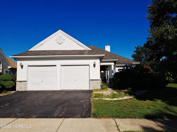 22 Milton Drive, Manchester, NJ 08759